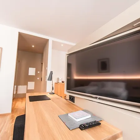 Goettfried - Essen Trinken Schlafen 3* لينتز