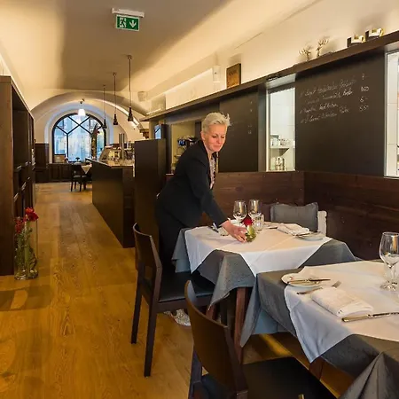 Hotel Goettfried - Essen Trinken Schlafen Linz