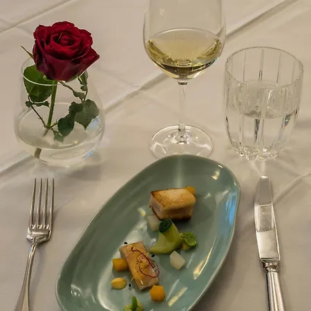 Goettfried - Essen Trinken Schlafen 3* Linz
